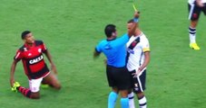 Brezilya'da Hakem, Futbolcunun İtmesini Abartarak Kırmızı Kart Gösterdi