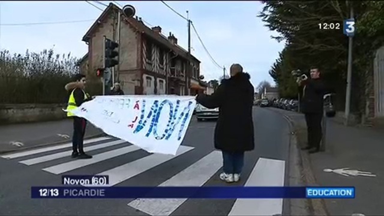 20170320-F3Pic-12-13-Noyon-Mobilisation contre une fermeture de classe