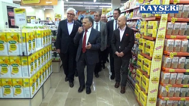 BAŞKAN BÜYÜKKILIÇ , İLDEM SAKİNLERİ İLE KUCAKLAŞTI…