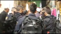 İsrail Polisi, Mescidi Aksa'nın Üç Muhafızını Tutukladı