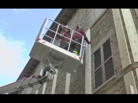 Gualdo (MC) - Terremoto, messa in sicurezza centro storico (27.03.17)