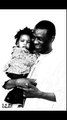 Vidéo: Youssou Ndour nous pressente sa fille...Regardez!