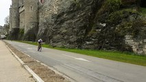Boucles Guégonnaises : les coureurs au pied du château de Josselin