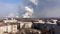 Explosion d'un stock de plus de 100.000 tonnes d'armes et de munitions.