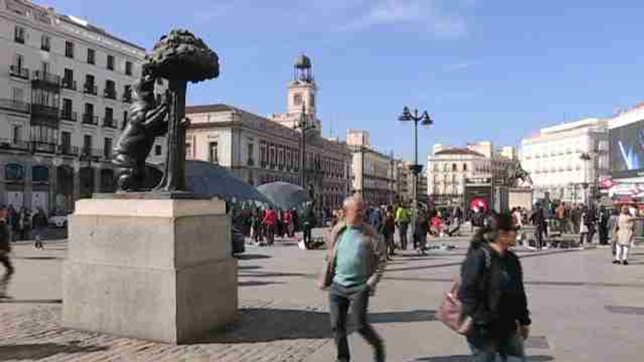 Los españoles viajan un 3,7 % más en 2016