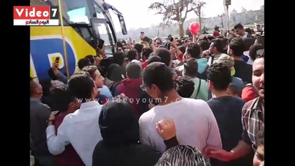 زحام ببنها على نجوم النادى الاهلى فى افتتاح سلسلة المحلات الخاصة بملابس القلعة الحمراء