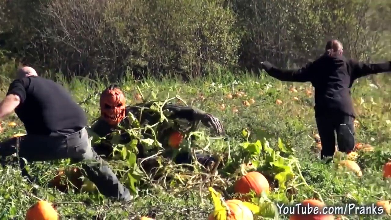 Halloween_Scare_Prank_Compilation