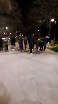 Sénégal Vs Cote D'Ivoire, un supporter Arabe a volé le panneau de changement et rentre avec
