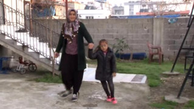 Bir Annenin Azmi...engelli Hızını Hem Yürüttü, Hem de Onunla Okuma-yazma Öğrendi
