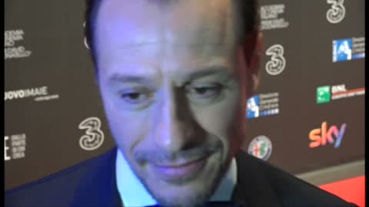 Stefano Accorsi e la moglie Bianca ai David: suo figlio? 'Lo renderò un campione!'