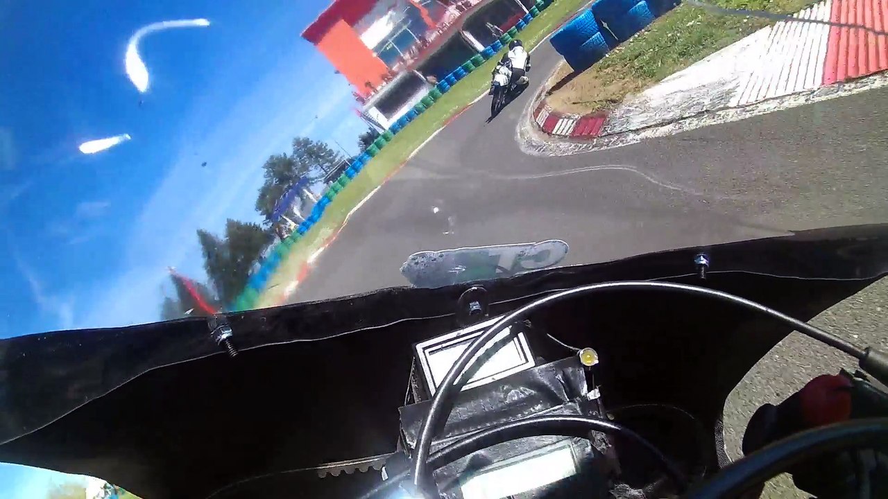 Manche 1 - cockpit - MAGNY COURS