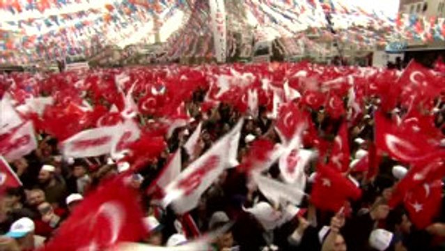 Başbakan Yıldırım: Hem Evet Diyenlere Vatan Hainleri Diyeceksin Hem de Kalkıp, Hayır Diyenlere...