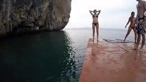 Perfect Roof Jump from Siamese Junk Boat | Boat Tours Around Ao Nang and Railay Beach