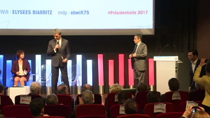 François Fillon devant les organisations patronales