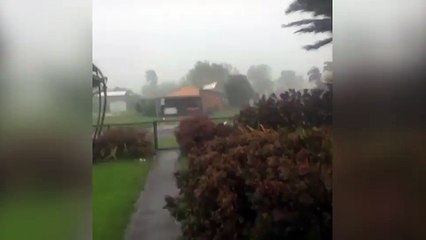 Cyclone Debbie thrashes tourist paradise Hamilton Island