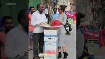 Actress Spotted Bargaining For Strawberries On Streets