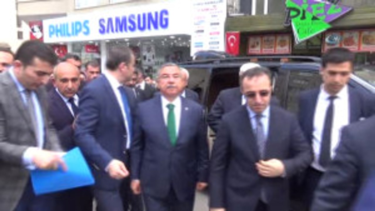 Milli Eğitim Bakanı Yılmaz, 'Zılgıt' 'Yoh Yoh' Larla Karşılandı