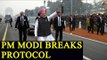 PM Modi breaks protocol, walks down the road | Oneindia News