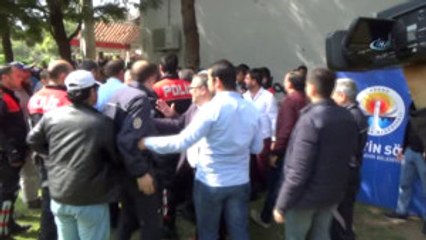 Karnavalda Stant Kurmak İçin Kavga Ettiler