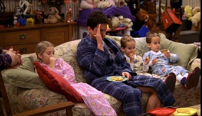 Szeretünk Raymond!  S05 24 Frank Kifesti A Házat