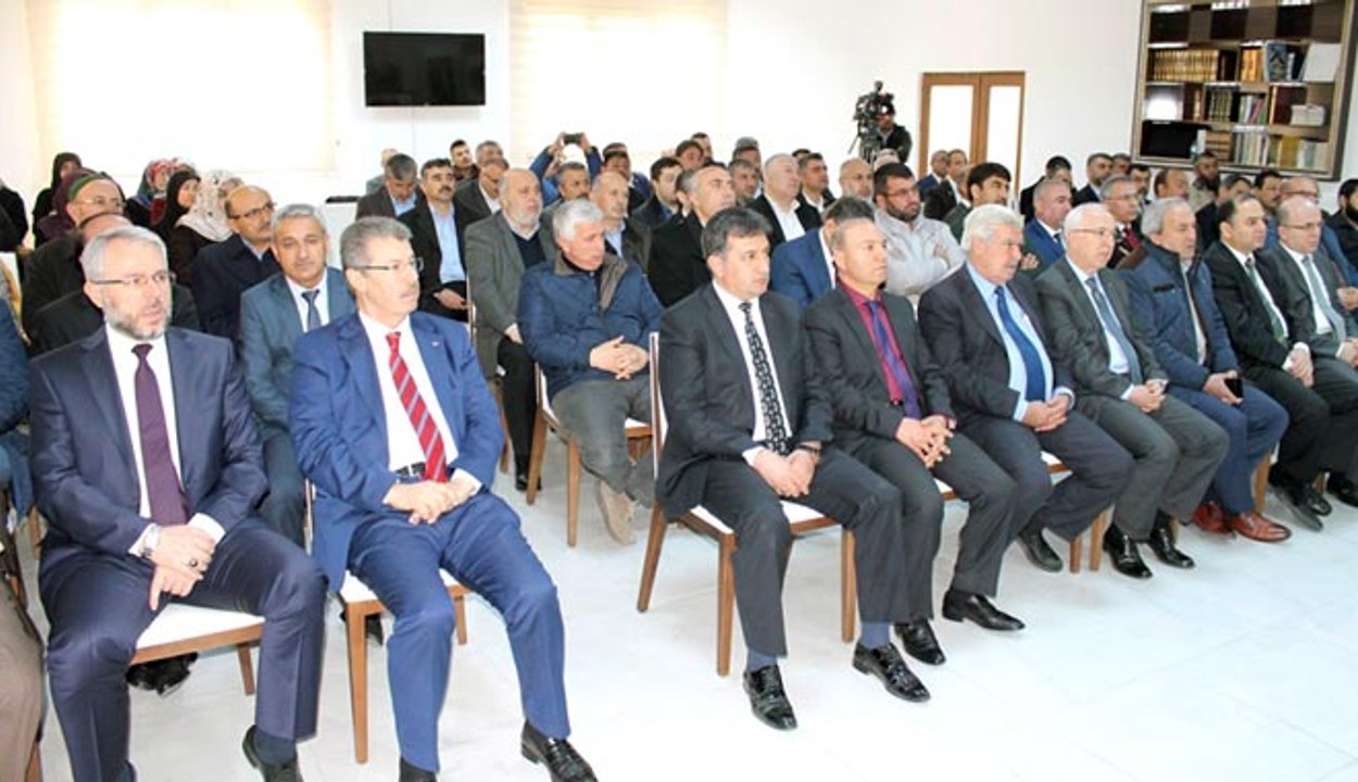 AK PARTİ MKYK ÜYESİ   KARAYEL:  “AVRUPA YENİ ANAYASASI İSTEMİYOR”