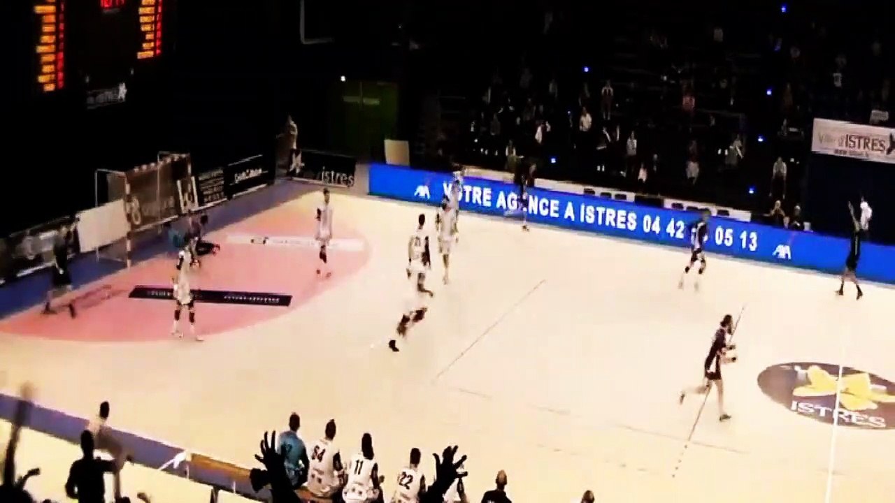 Le geste fou de Lucas Ruiz (Istres) !
