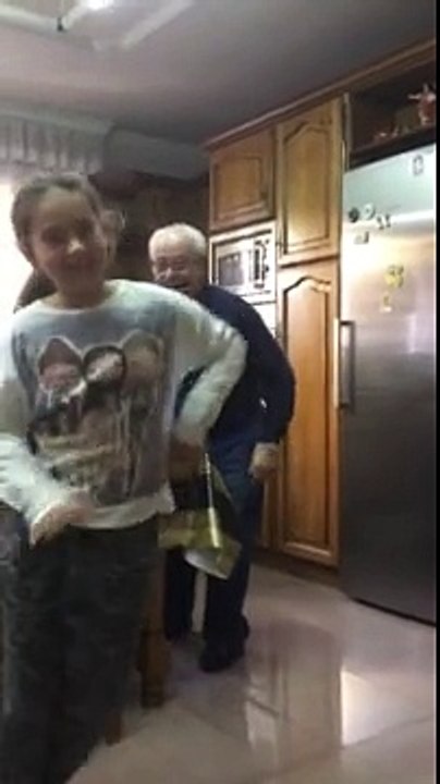 A little girl turns on the camera and starts to dance. But her grandfather steals the show! - video Dailymotion