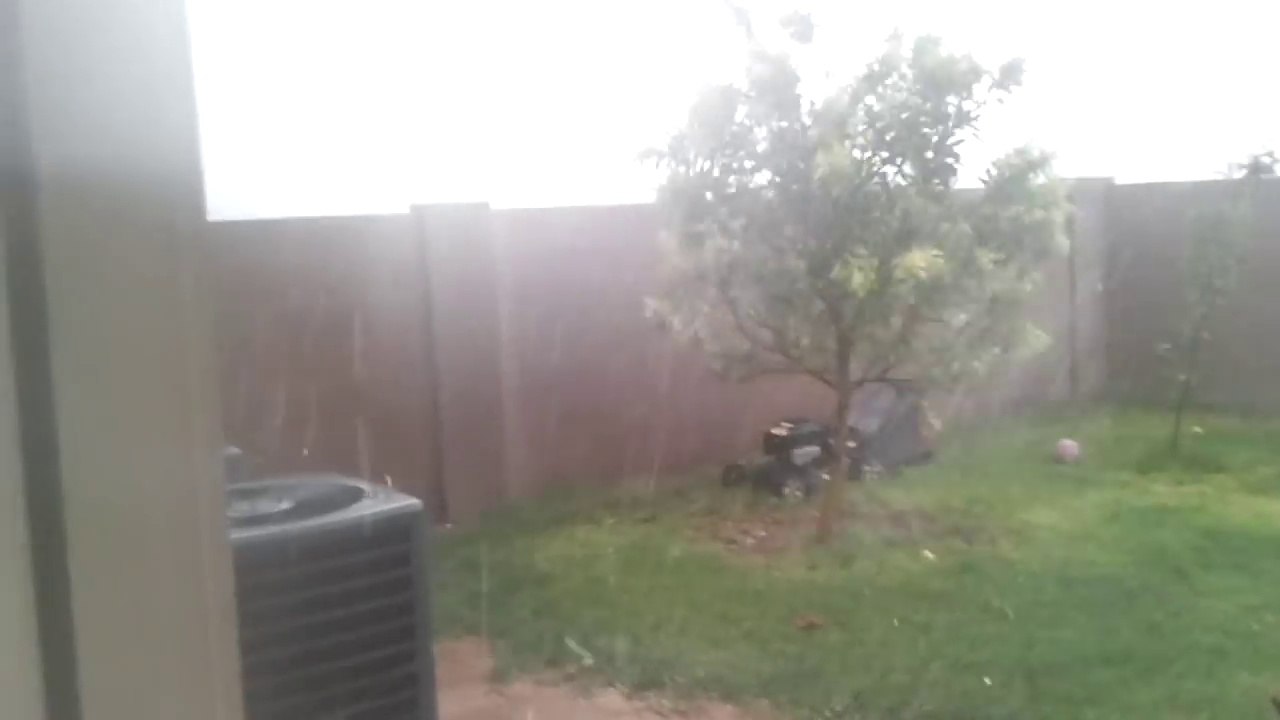 Enorme tempête de grêle en 3 minutes !!