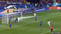 L'arbitre vidéo accorde un but contre la France pourtant refusé par l'arbitre central au départ !