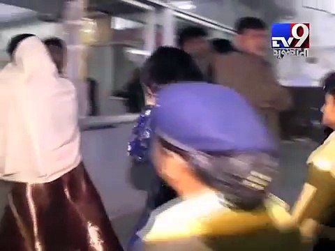 - Police raids high profile liquor party in farm house, more than 100 detained - Tv9