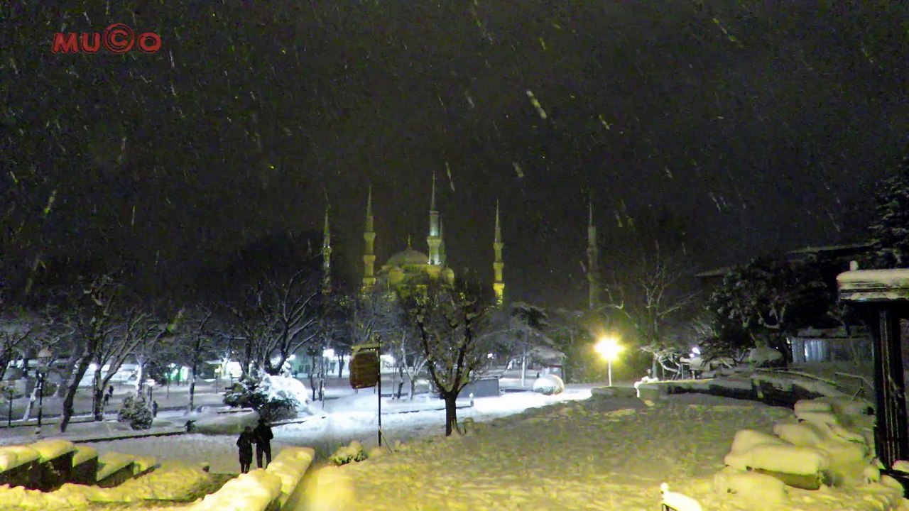 Sultan Ahmet Cami (Kış Mevsimi İstanbul'da Kar Yağışı) Mu©o