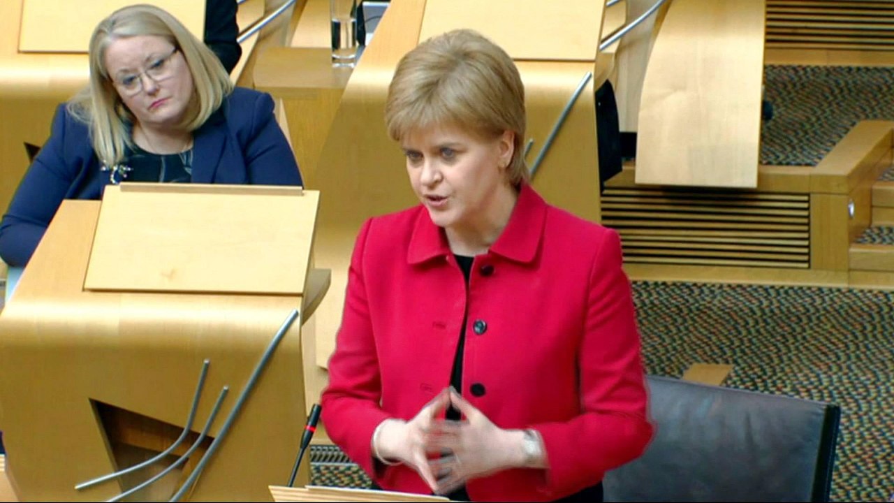 Scottish parliament backs new independence referendum