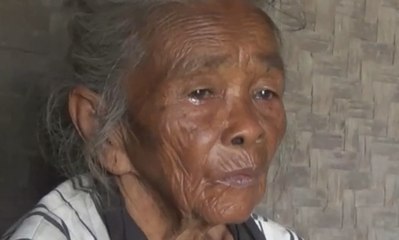 Seorang Nenek Hidup Memprihatinkan di Usia Senja