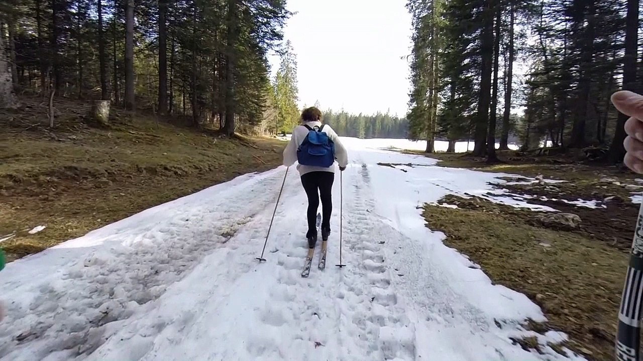Début vidéo "Ski nordique et aquarelle épisode 2, La caverne des mystères"