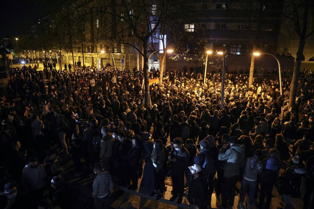 Chinois tué par un policier: dix interpellations lors d'un rassemblement