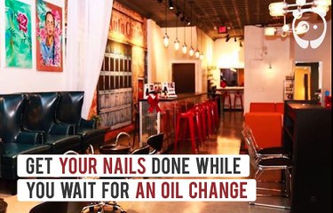 Dans ce garage vous pouvez pour faire couper les cheveux pendant que votre voiture est réparée