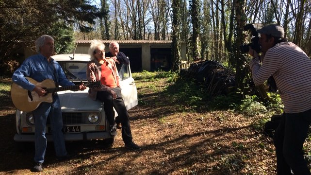 Dans les coulisses d'une séance photo avec Tri Yann