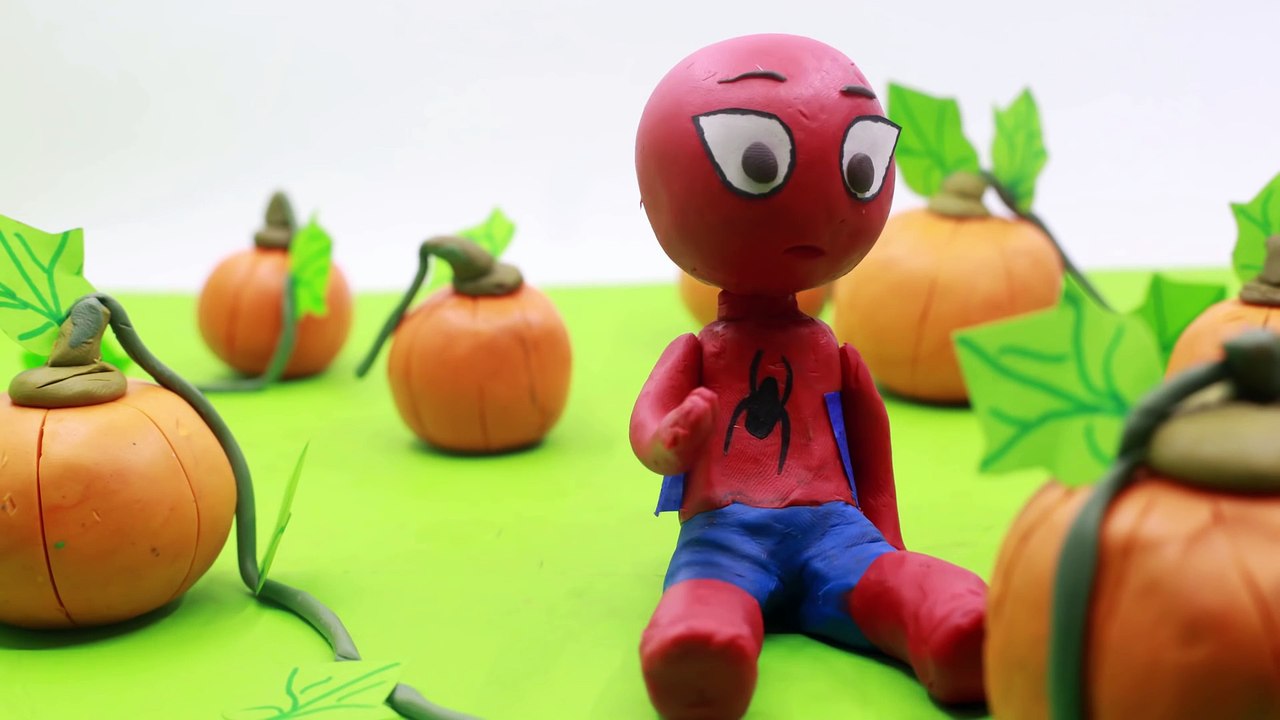 Bad Baby Victoria Spiderman vs Pink spidermangirl with pumpkin ghost Stop motion videos