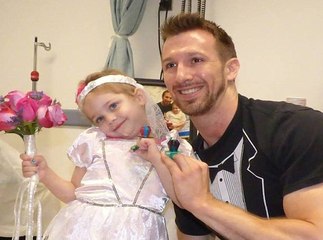 Public Buzz : Une fillette de 4 ans se marie avec un homme de 30 ans, la raison est bouleversante !