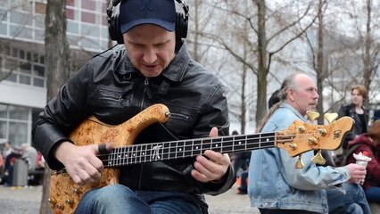WOJTEK PILICHOWSKI - INSANE SLAP BASS SOLO - BassTheWorld.com