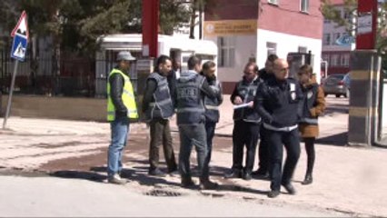 Sivas Polisi Okul Önlerinde Göz Açtırmıyor