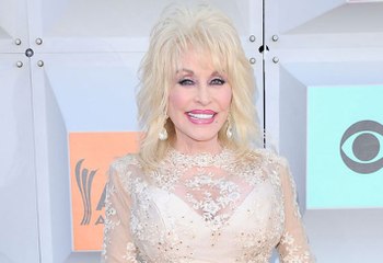 Book Rips Lid Off Dolly Parton&#039;s Steamy Lesbian Romance