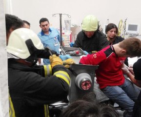 Elini Kaptırdığı Kıyma Makinesi ile Hastaneye Getirildi