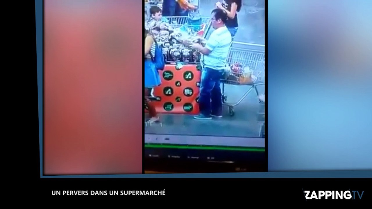 Un pervers regarde sous les jupes des femmes dans un supermarché (vidéo)