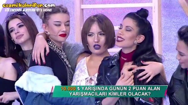 Ekmeğini Yere Düşürdüğü İçin Çarpılıp Bir Garip Ağlayan Bahar