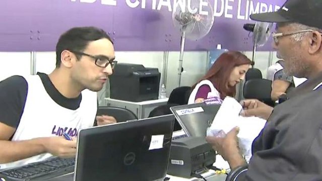 Feirão ajuda inadimplentes a renegociar dívidas e descontos podem chegar a 90%