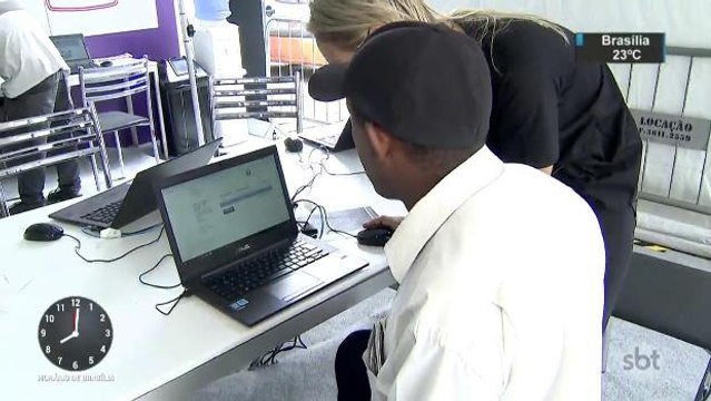 Quase metade dos brasileiros vai quitar dívidas com dinheiro inativo do FGTS
