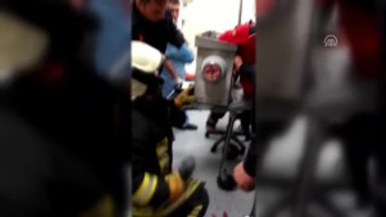 Elini Kaptırdığı Kıyma Makinesiyle Hastaneye Kaldırıldı