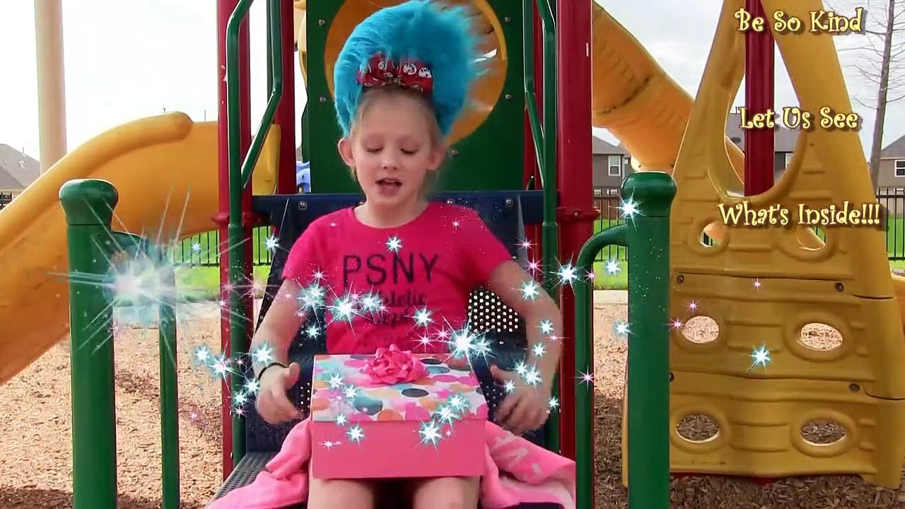 SURPRISE TOYS - Super Fan Of The- Magic Box Toys Collector