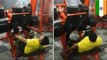 Kaki pria patah saat menggunakan alat Leg Press di Gym - Tomonews